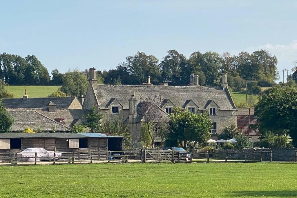 The Old Manor Coach House Cirencester Exterior foto