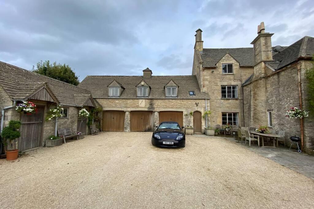 The Old Manor Coach House Cirencester Exterior foto