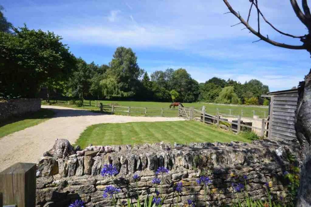 The Old Manor Coach House Cirencester Exterior foto