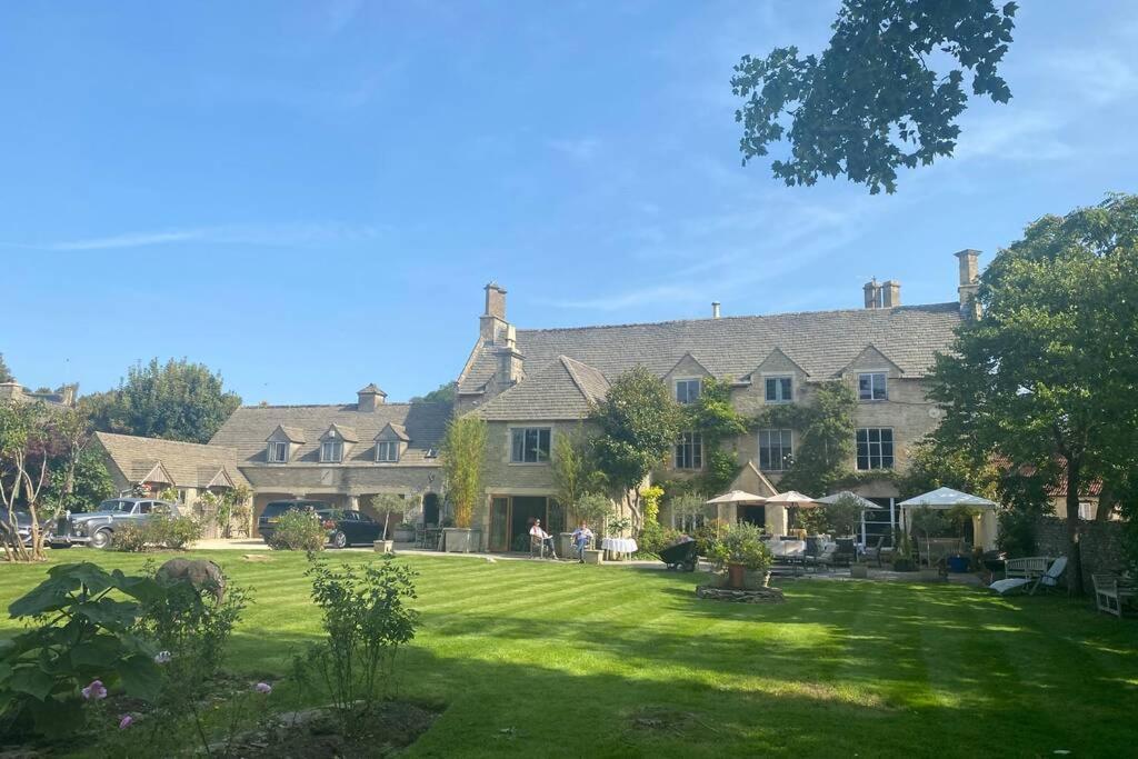 The Old Manor Coach House Cirencester Exterior foto